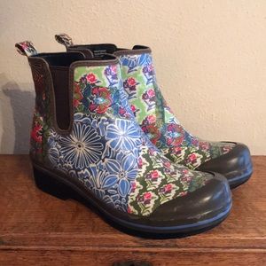 Dansko rain bootie